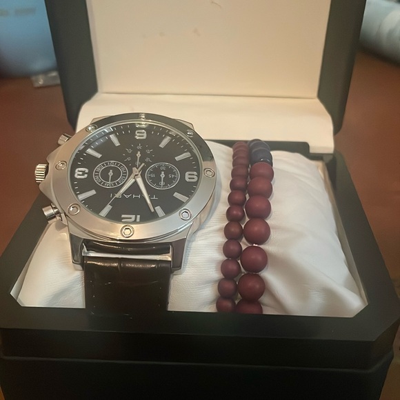 Men's Tahari Casual Dress Wristwatch Leather Band Analog Quartz Watch - Picture 2 of 4